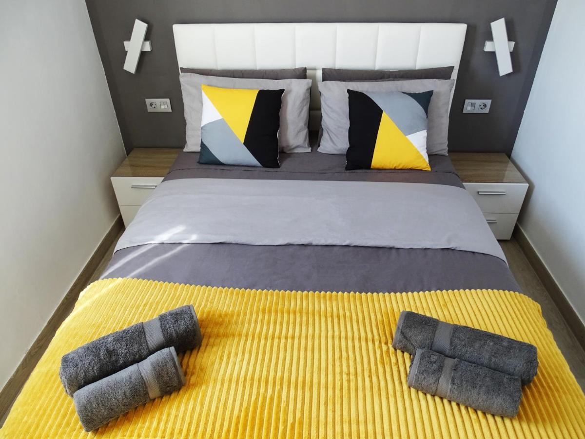 Las Americas Luxury Low-Cost Apartment With Terrace & Views ปลายาเดลาสอเมริกาส ภายนอก รูปภาพ