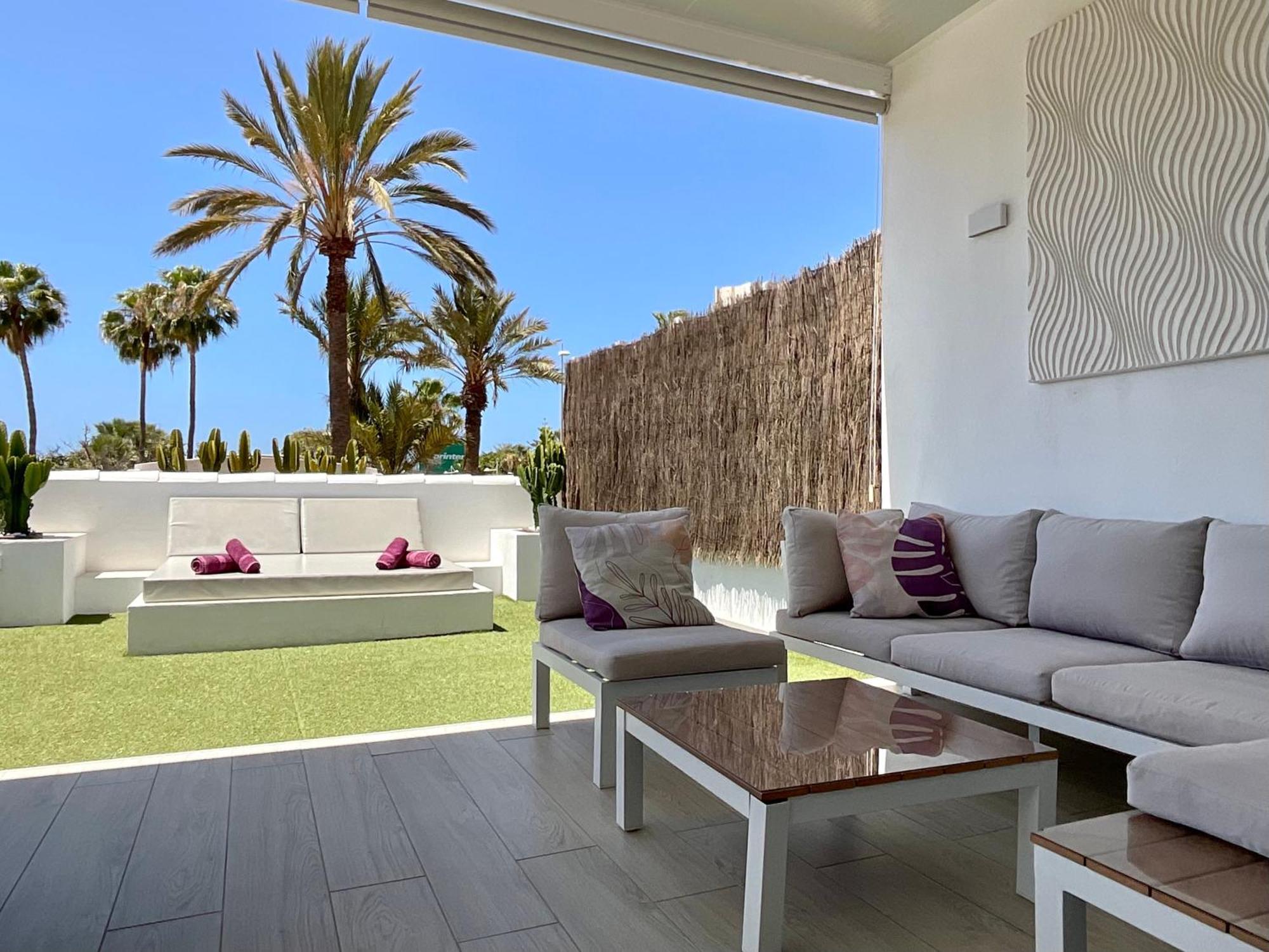 Las Americas Luxury Low-Cost Apartment With Terrace & Views ปลายาเดลาสอเมริกาส ภายนอก รูปภาพ