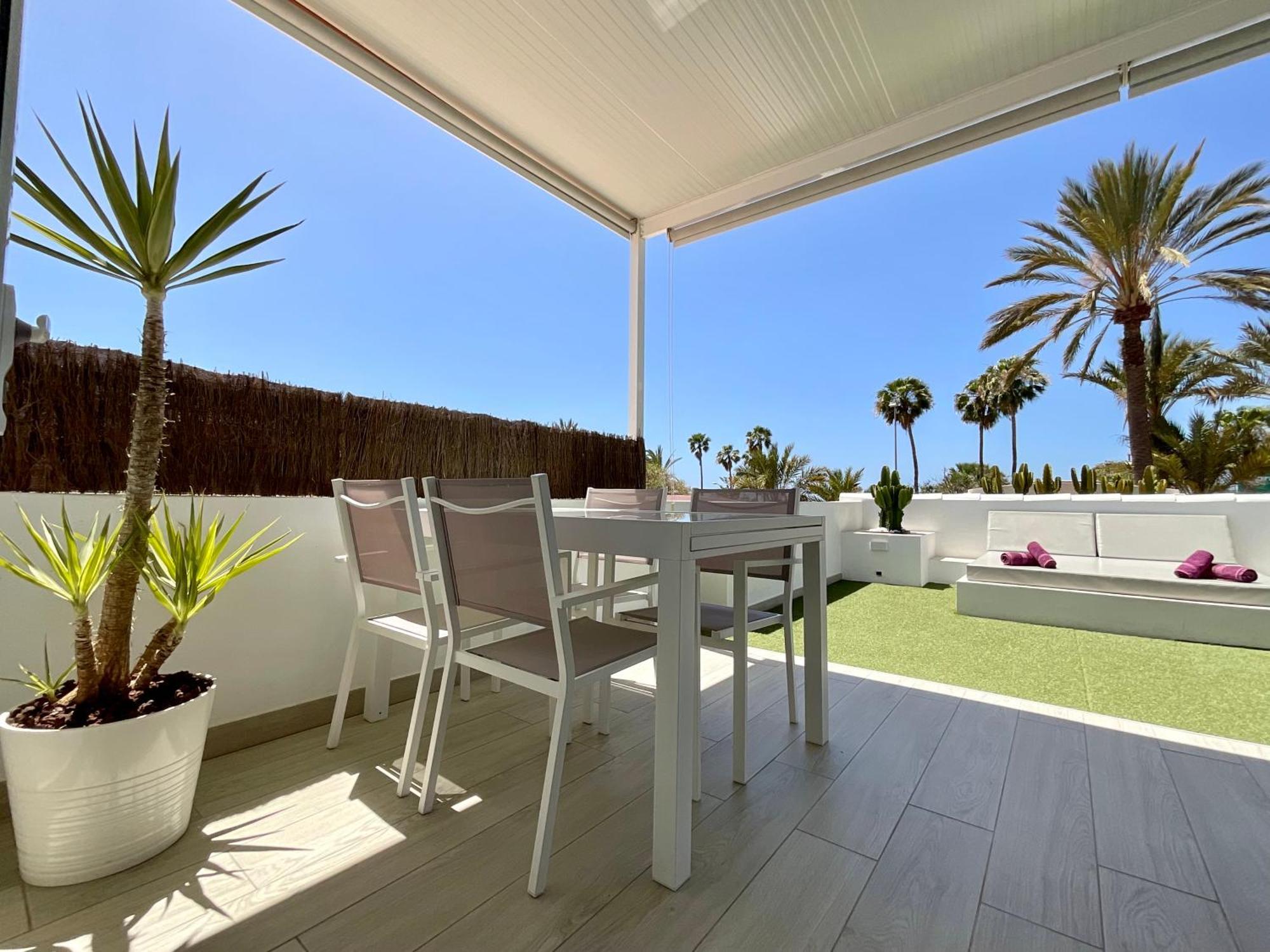 Las Americas Luxury Low-Cost Apartment With Terrace & Views ปลายาเดลาสอเมริกาส ภายนอก รูปภาพ
